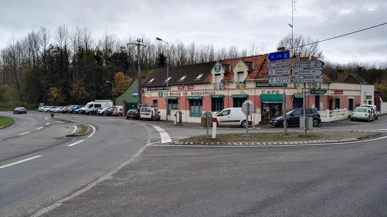 Le Relais De Risquetout Hem-Hardinval Exterior foto